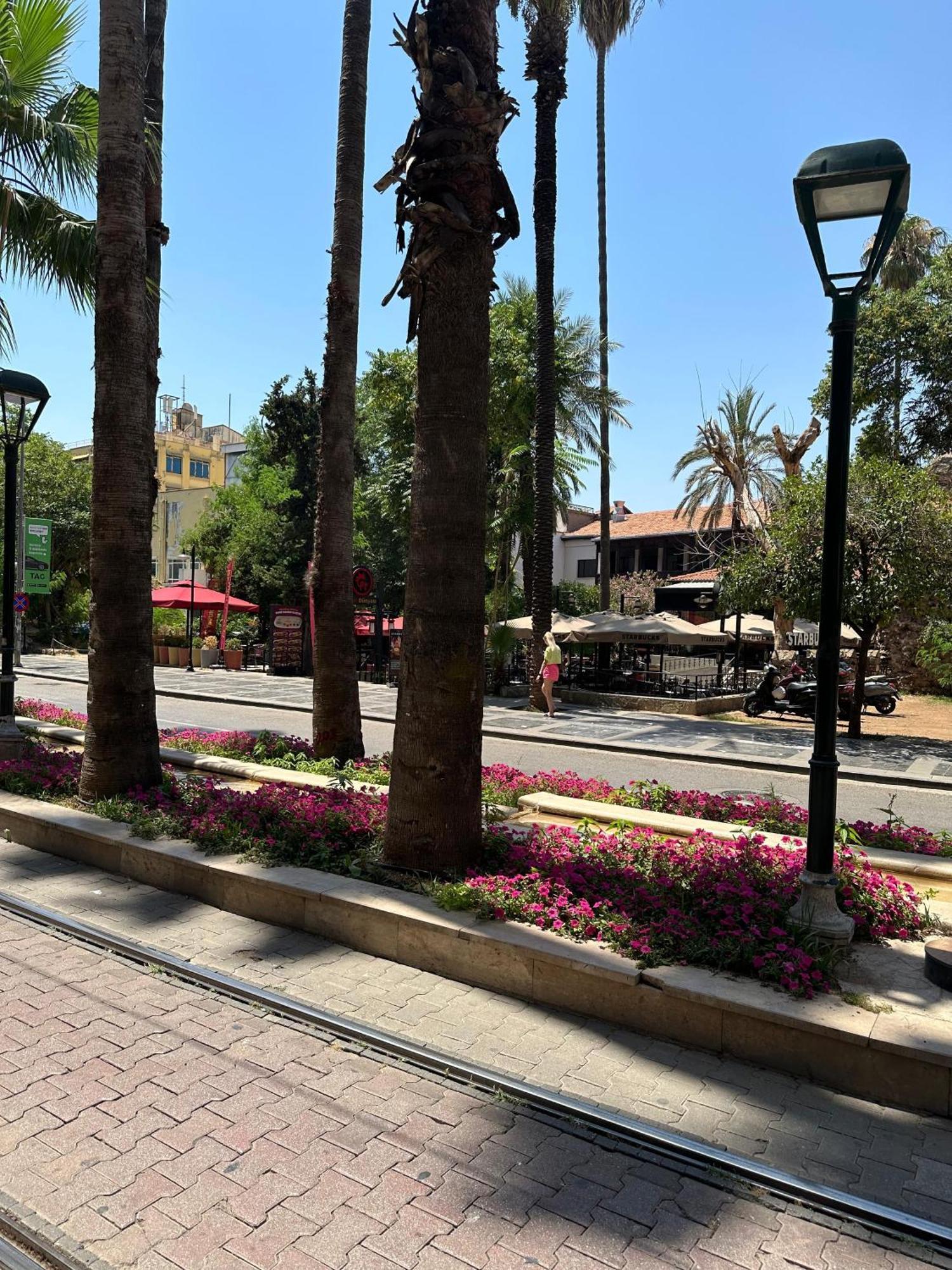 Loost Town Inn Hotel Antalya Dış mekan fotoğraf